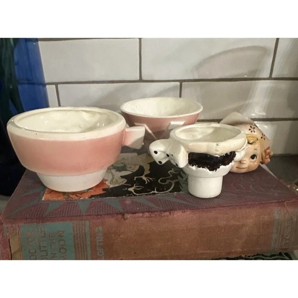 Vintage Enesco Dutch Girl Stacking Measuring Cups Ceramic Japan Mid Century 1950